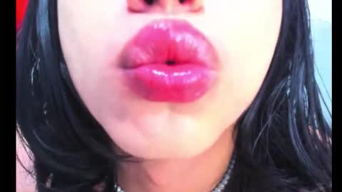 Snapshot of kisshott160 chatting on December 4, 2025, 3:43 pm Kisshott160 online show from December 4, 2025, 3:43 pm