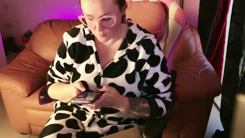 Snapshot of kissica chatting on January 17, 2025, 3:43 pm kissica online show from January 17, 2025, 3:43 pm