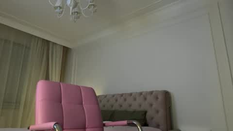 kisskeyy online show from September 26, 2025, 7:40 pm