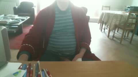 kisslog1 online show from November 12, 2025, 9:21 am