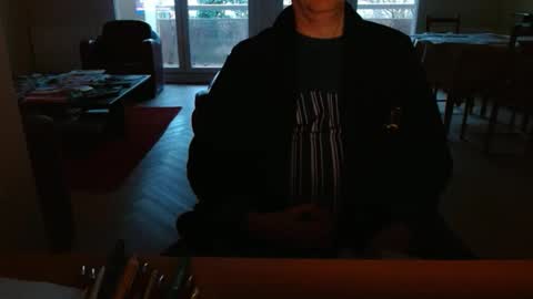 Snapshot of kisslog1 chatting on February 14, 2026, 4:26 pm kisslog1 online show from February 14, 2026, 4:26 pm