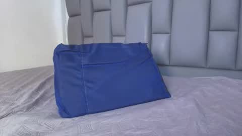 Snapshot of kissme_luna chatting on January 13, 2026, 7:08 pm BELLA FLAME online show from January 13, 2026, 7:08 pm