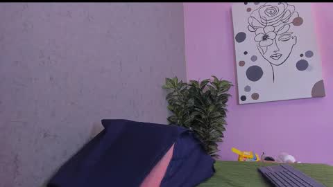 Snapshot of kissme_luna chatting on February 10, 2026, 7:18 pm BELLA FLAME online show from February 10, 2026, 7:18 pm