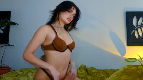 Rose online show from March 2, 2025, 6:51 pm