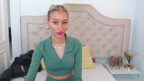Snapshot of kissnatalie chatting on March 22, 2026, 12:52 pm Natalie online show from March 22, 2026, 12:52 pm