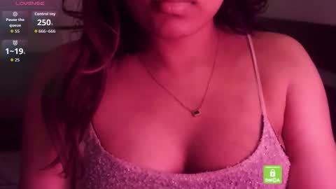 Snapshot of kisspriya chatting on May 3, 2026, 8:37 pm J online show from May 3, 2026, 8:37 pm
