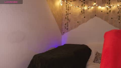 Snapshot of kisstarxxx chatting on November 22, 2025, 3:16 am Helena and Brad online show from November 22, 2025, 3:16 am