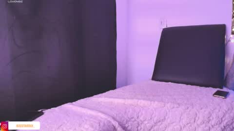 Snapshot of kisstarxxx chatting on February 3, 2026, 6:22 am Helena and Brad online show from February 3, 2026, 6:22 am