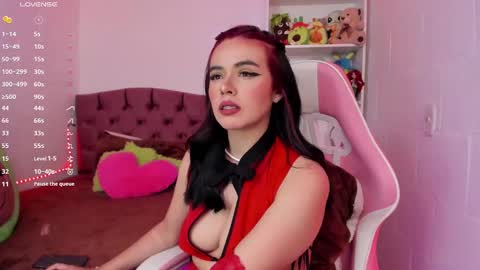 Snapshot of kit_kat_10 chatting on January 28, 2025, 4:50 am Lily online show from January 28, 2025, 4:50 am