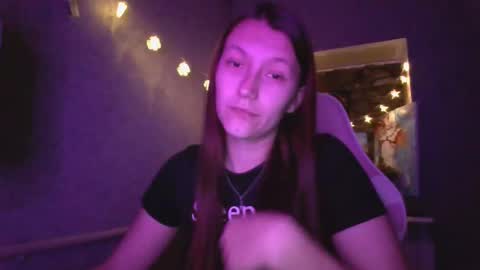 kiti_kitiss online show from December 20, 2025, 2:46 pm