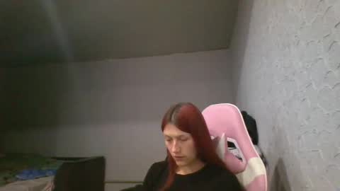 kiti_kitiss online show from May 12, 2026, 6:27 pm
