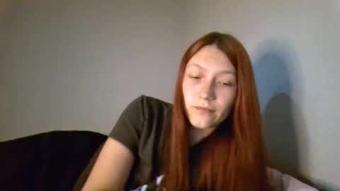 kiti_kitiss online show from June 1, 2026, 5:58 pm