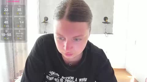 kitkatvel online show from June 24, 2026, 5:28 am