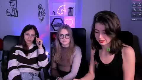 kitniss online show from December 5, 2025, 8:38 pm