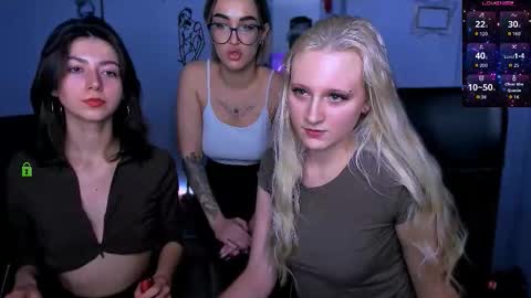 Snapshot of kitniss_dreamy chatting on January 14, 2026, 1:28 pm kitniss online show from January 14, 2026, 1:28 pm