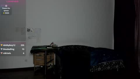 Snapshot of kitsunemoon chatting on January 8, 2025, 7:34 pm Kitsune online show from January 8, 2025, 7:34 pm