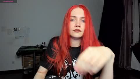 Snapshot of kitsunemoon chatting on January 9, 2025, 10:20 pm Kitsune online show from January 9, 2025, 10:20 pm