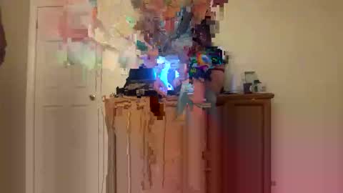 exploding kitten online show from November 10, 2025, 12:04 pm