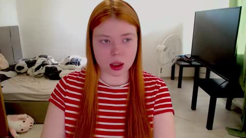 Jennyblonde and Emmabrunette online show from March 4, 2026, 10:21 am