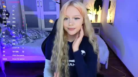 Snapshot of kitten_murray chatting on October 26, 2025, 6:19 am barbara online show from October 26, 2025, 6:19 am