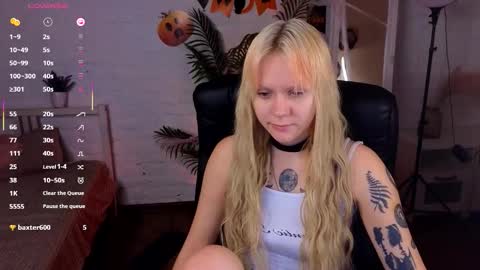 Snapshot of kitten_murray chatting on October 30, 2025, 6:15 am barbara online show from October 30, 2025, 6:15 am