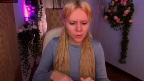 Snapshot of kitten_murray chatting on November 4, 2025, 5:28 am barbara online show from November 4, 2025, 5:28 am