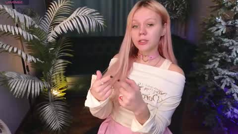 Snapshot of kitten_murray chatting on January 7, 2026, 1:35 pm barbara online show from January 7, 2026, 1:35 pm