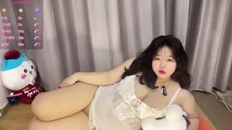 Snapshot of kittenfishing chatting on January 14, 2026, 6:24 pm kit online show from January 14, 2026, 6:24 pm
