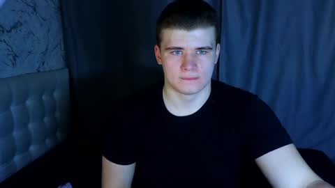 Snapshot of kittenmur chatting on December 7, 2024, 1:29 pm Vlad online show from December 7, 2024, 1:29 pm