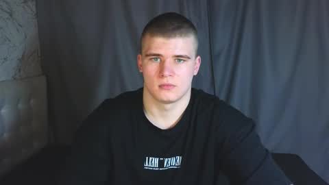 Snapshot of kittenmur chatting on December 14, 2024, 3:04 pm Vlad online show from December 14, 2024, 3:04 pm