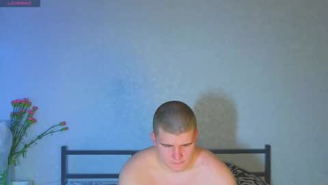 Snapshot of kittenmur chatting on November 11, 2025, 8:09 pm Vlad online show from November 11, 2025, 8:09 pm