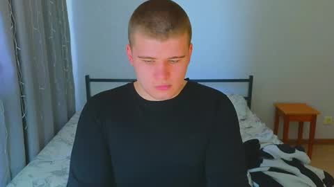 Snapshot of kittenmur chatting on November 16, 2025, 3:34 am Vlad online show from November 16, 2025, 3:34 am