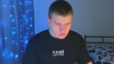 Snapshot of kittenmur chatting on November 27, 2025, 4:36 am Vlad online show from November 27, 2025, 4:36 am