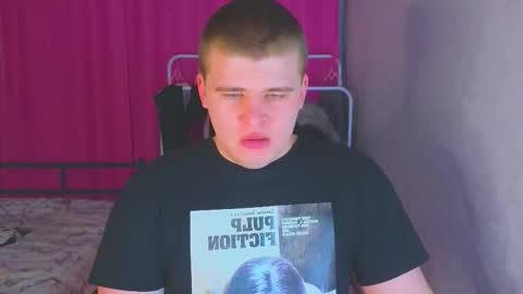 Snapshot of kittenmur chatting on February 16, 2026, 7:32 pm Vlad online show from February 16, 2026, 7:32 pm