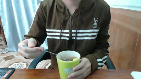 kitti_baby2x online show from November 26, 2025, 1:28 am