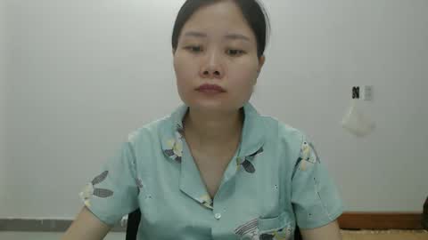 kitti_baby2x online show from April 15, 2026, 7:26 am