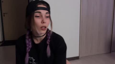 Snapshot of kittie_bear chatting on February 12, 2025, 5:16 pm Veronica online show from February 12, 2025, 5:16 pm