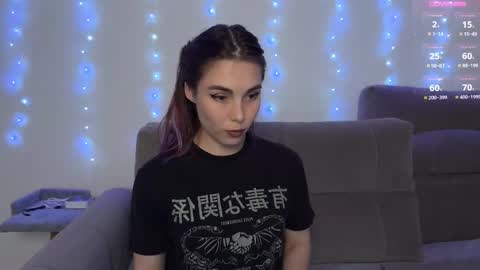 Veronica online show from November 15, 2025, 9:11 pm