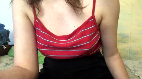 Snapshot of kittie_creme chatting on May 27, 2026, 11:29 am Kittie Creme online show from May 27, 2026, 11:29 am