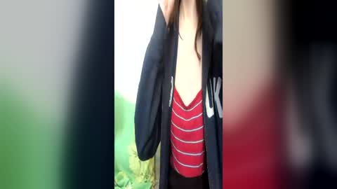 Snapshot of kittie_creme chatting on June 20, 2026, 8:28 am Kittie Creme online show from June 20, 2026, 8:28 am
