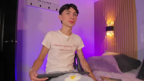kitty__bunny online show from May 28, 2026, 11:40 am