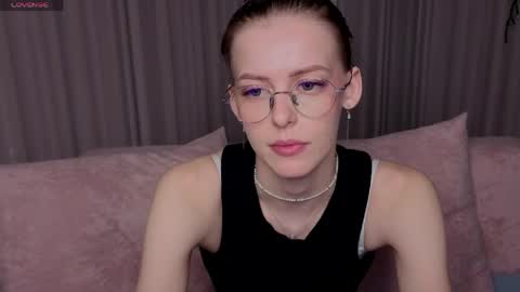 Kitty online show from May 4, 2026, 1:01 am