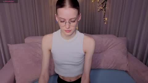 Kitty online show from May 5, 2026, 1:02 am