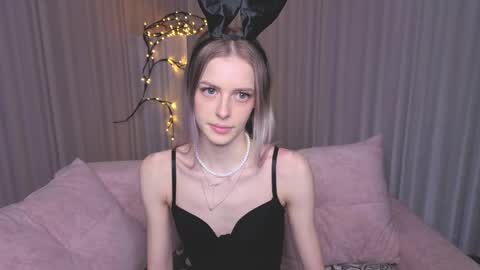 Kitty online show from May 20, 2026, 1:01 am