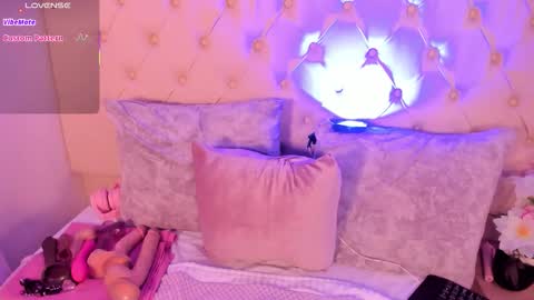 Snapshot of kitty__rouse chatting on February 10, 2026, 5:44 am Kitty online show from February 10, 2026, 5:44 am