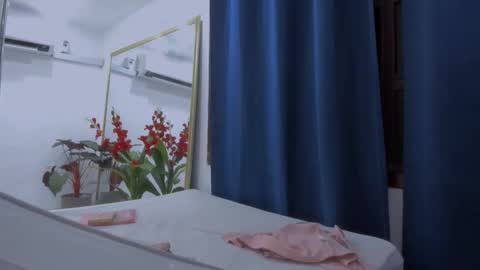 Snapshot of kitty_and_masterboy chatting on November 25, 2025, 2:33 am kitty_and_masterboy online show from November 25, 2025, 2:33 am