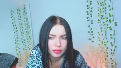 kitty_cut1ee_ online show from February 16, 2026, 2:02 pm