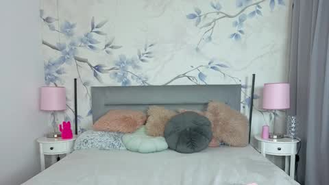 kitty_cut1ee_ online show from February 20, 2026, 2:39 pm