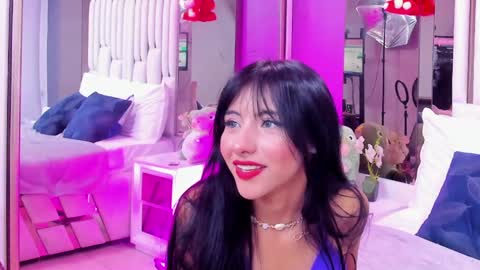 Snapshot of kitty_eliffe chatting on February 4, 2025, 11:38 pm kitty online show from February 4, 2025, 11:38 pm