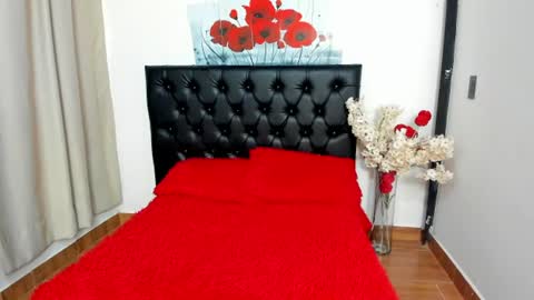 kitty_f00x online show from July 14, 2026, 1:06 pm